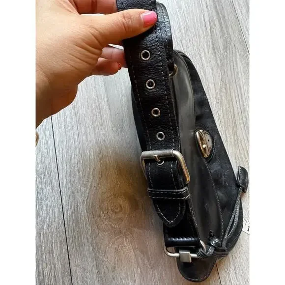 Mark Jacobs rare Vintage black leather bag with lock - Picture 13 of 16